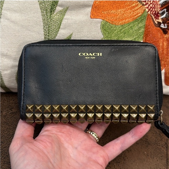 Coach Handbags - COACH STUDDED WALLET W/STRAP BLACK LEATHER BRASS FULL ZIP CARD CASE Y2K 2013 EUC